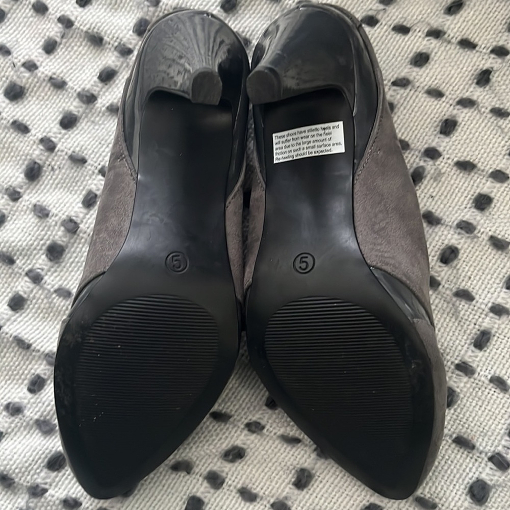Limited Collection Grey Heels - Picture 8 of 8